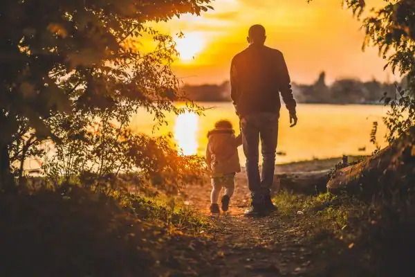 image of dad and child - parental alienation Weymouth